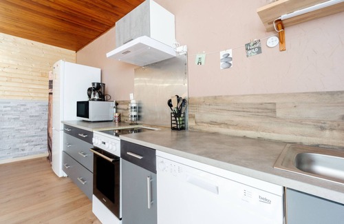 Saint-Martin-sur-la-Chambre Apartment | Apartment "Gîte Zen Attitude" with Mountain View, Private Whirlpool & Wi-Fi