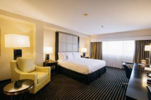 Iselin Hotel | APA Hotel Woodbridge