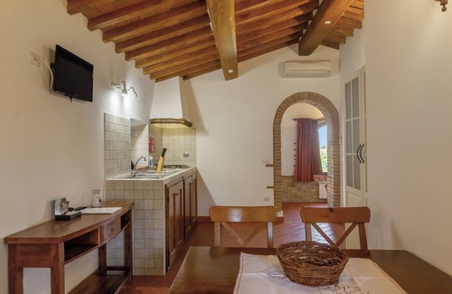 Mercatale Val di Pesa Apartment | Apartment 'Gallo Flat' with Mountain View, Wi-Fi and Air Conditioning