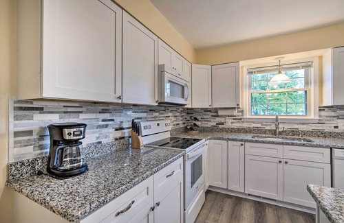 Wilmington House | ‘Apache Trail’ Home - 3 Mi to Masonboro Island!