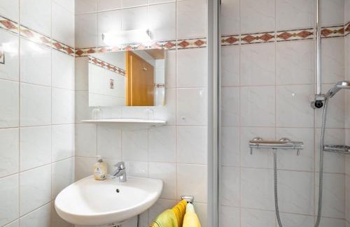 Saalfelden am Steinernen Meer Apartment | Apartment Kitzsteinhorn by Interhome