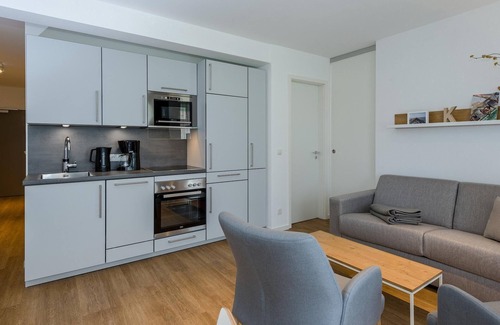 Bensersiel Apartment | Apartment, Strandnah, mit Großem Balkon, Parkplatz, Schwimmbad- & Saunanutzung