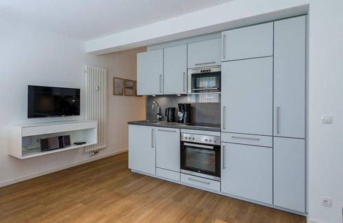 Bensersiel Apartment | Apartment, Strandnah, mit Großem Balkon, Parkplatz, Schwimmbad- & Saunanutzung