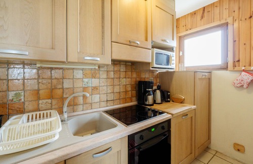 La Toussuire Apartment | Apartment 'La Centaurée' with Mountain View, Shared Garden and Wi-Fi