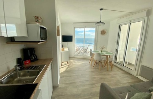 Saint-Gilles-Croix-de-Vie Apartment | APARTMENT WITH SEA VIEW