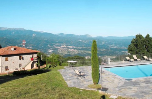 Molazzana Apartment | Apartment Rosmarino (CNG191) in Castelnuovo di Garfagnana - 5 persons, 2 bedrooms