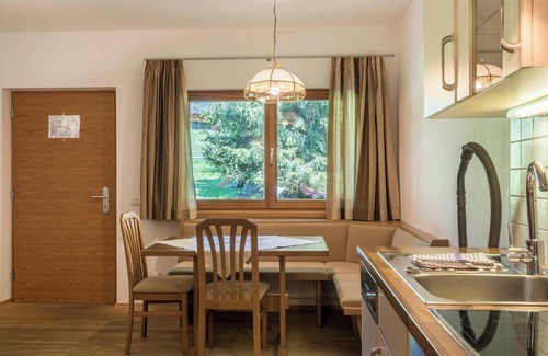 Castelrotto Apartment | Apartment "Ferienparadies Sabina Puflatsch" in the Nature Reserve directly on the Alpe di Siusi