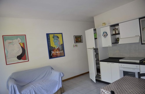 Castiglione della Pescaia Apartment | Apartment 150 meters from the sea with olive country