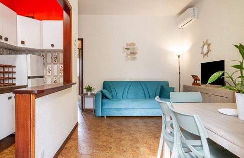 Castiglione della Pescaia Apartment | Apartment 'Casa Montecristo' with Air Conditioning and 50 Metres From the Sea
