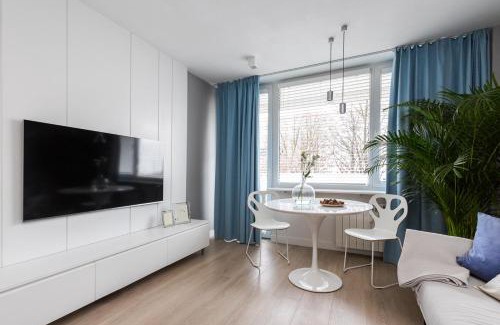 Bielany Apartment | Apartament Bielany 3 min from metro with 5-meals per day diet catering, air conditioning and free parking