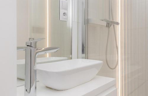Bielany Apartment | Apartament Bielany 3 min from metro with 5-meals per day diet catering, air conditioning and free parking