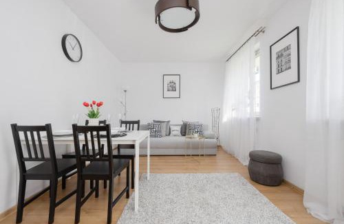 Piaseczno Apartment | Apartament na Parterze z Parkingiem i Biurkiem do Pracy Zdalnej w Piasecznie by Noclegi Renters