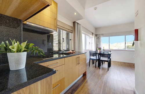 Torralta Apartment | Apartament 'T1 Atlântico' with Mountain View, Pool, Balcony & Wi-Fi