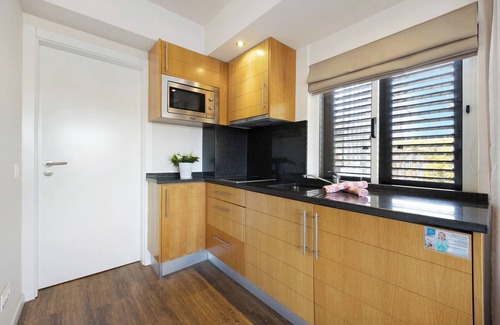 Torralta Apartment | Apartament 'T1 Atlântico' with Mountain View, Pool, Balcony & Wi-Fi