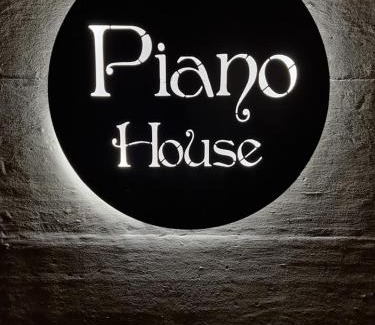 Alba Iulia Apartment | Apartament TRAVEL la casa PIANO HOUSE,cu parcare