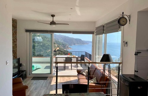 Salionc Apartment | “Apartamento Cala Salions en Tossa de Mar.... con vistas y cerca a la playa”