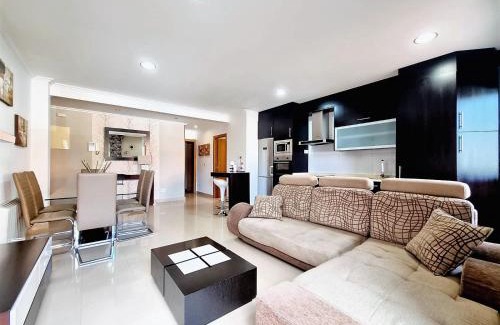Dean Pequeno Apartment | Apartamento con terraza y piscina