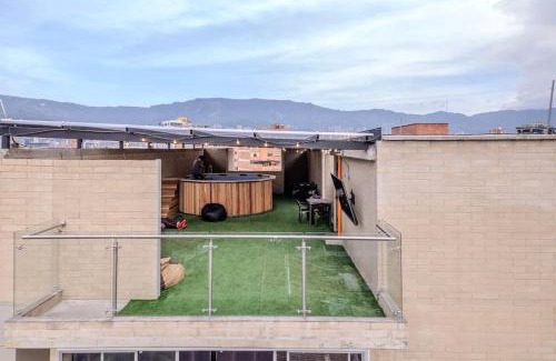 Florida Nueva Apartment | Apartamento en Laureles 2BR con rooftop y piscina 702