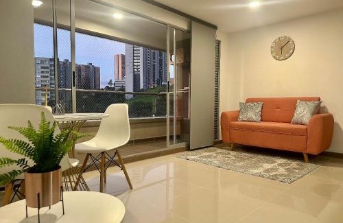 Envigado Apartment | Apartamento en Piso 11 con Piscina y Vistas