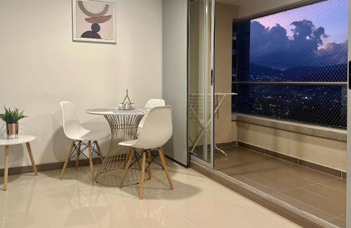 Envigado Apartment | Apartamento en Piso 11 con Piscina y Vistas