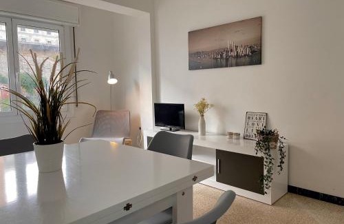 Portbou Apartment | Apartamento estación de Portbou