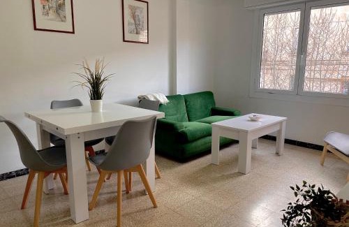 Portbou Apartment | Apartamento estación de Portbou