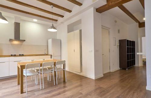 La Roqueta Apartment | Apartamento minimalista en Matemático Marzal