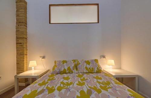 La Roqueta Apartment | Apartamento minimalista en Matemático Marzal