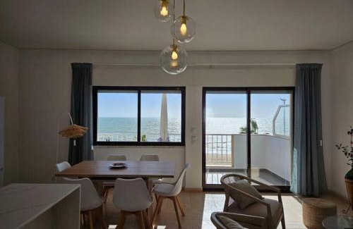 Cavacos Apartment | Apartamento moderno na praia com varanda grande