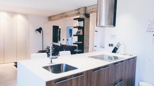 San Sebastian Apartment | APARTAMENTO ROMANTICO WiFi FREE PARKING AREA