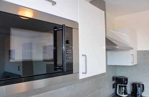 Manerba del Garda Condo | Apartement in the Residence Bellavista with pool and WiFi