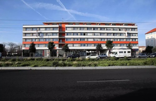 Chevilly-Larue Apartment | Aparthotel Adonis Paris Sud - 2 Rooms 4 People