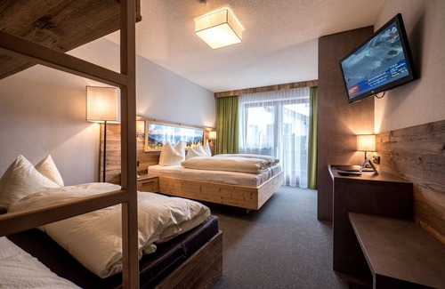 Fuegen Hotel | ApartHotel Central GmbH