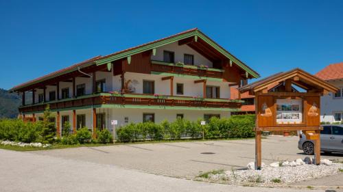 Inzell Apartment | Aparthotel Chiemgaufuchs - CHIEMGAUKARTE