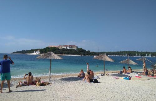 Pjescana Uvala Apartment | ApartHotel Viola