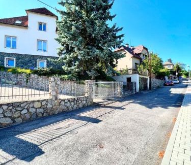 Beroun Apartment | Apartmán u Berounky