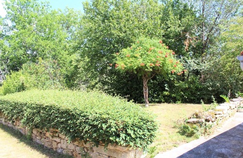 Saint-Martial-de-Nabirat Apartment | Apartment in country house