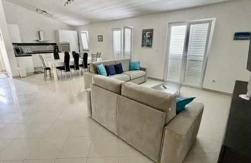 Obrovac Apartment | Apartman Gaga