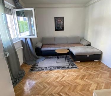 Zagreb Apartment | Apartman HC MAKSIMIR REBRO CENTAR