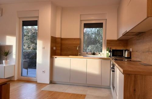 Osijek Apartment | Apartman TENA, Private parking, Self check in