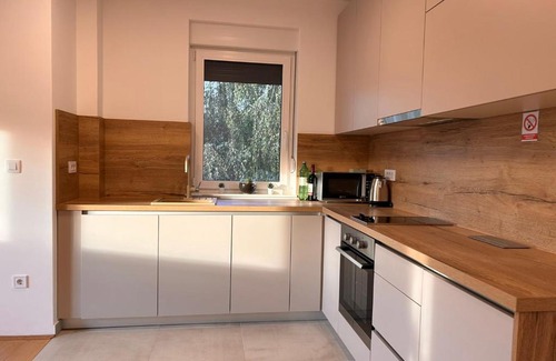 Osijek Apartment | Apartman TENA, Private parking, Self check in