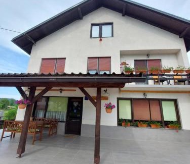 Vrbovsko Apartment | Apartman Thea Gomirje