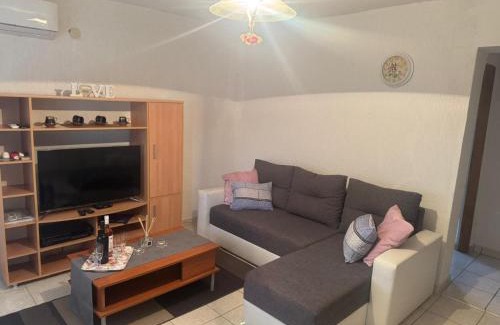 Gornji Karin Apartment | Apartmani Greif