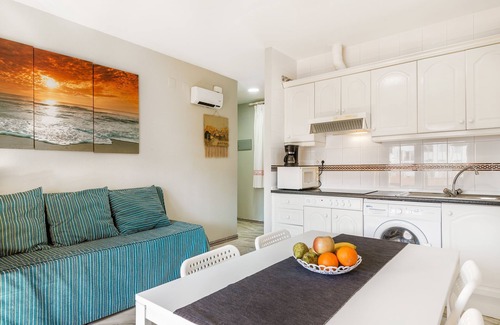 Poblado Sancti Petri Apartment | Apartment near the Beach with Wi-Fi, Air-Conditioning, Pool, Terrace and Balcony
