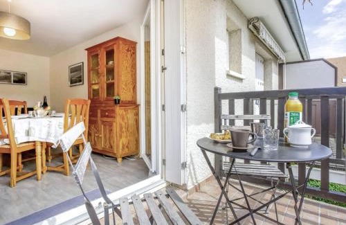 Merville-Franceville-Plage Apartment | Apartment La Côte Fleurie-3 by Interhome