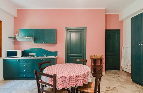 Castellammare del Golfo Apartment | Apartment 'Appartamento Standard 6' with Shared Pool, Wi-Fi and Air Conditioning