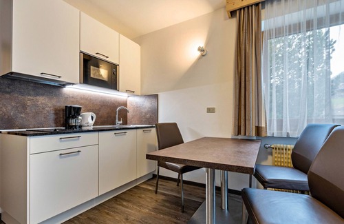 San Giovanni Apartment | Apartment "Residence Griesfeld 36" with Mountain View, Shared Pool & Wi-Fi