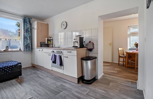 Muritz Apartment | Apartment 'Tierfreundliche Ferienwohnung' with Shared Pool, Private Terrace and Wi-Fi