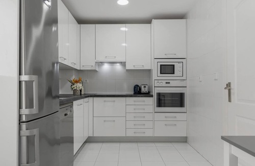 Puerto Banus Apartment | Apartment in Las Gaviotas for 4 people | Banus Rentals