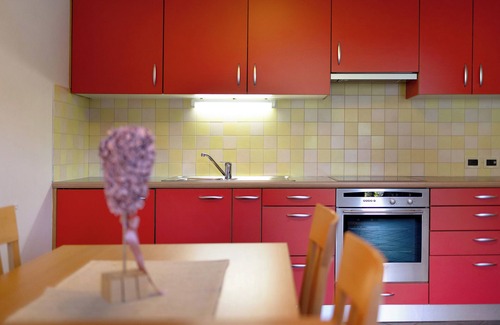 Mareo Apartment | Apartment 'A' with Mountain View, Balcony and Wi-Fi